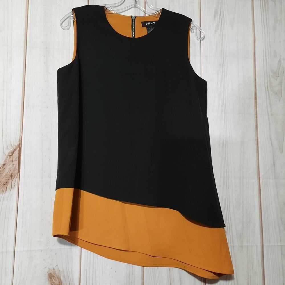 DKNY Blouse Ladies Small‎ Sleeveless Black and Gold